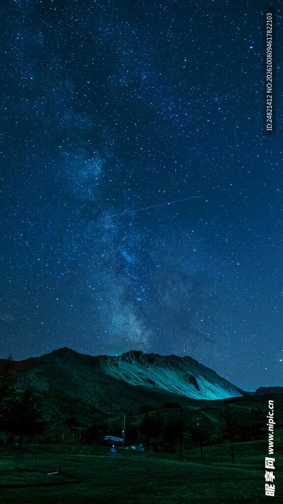 山野夜空银河景观