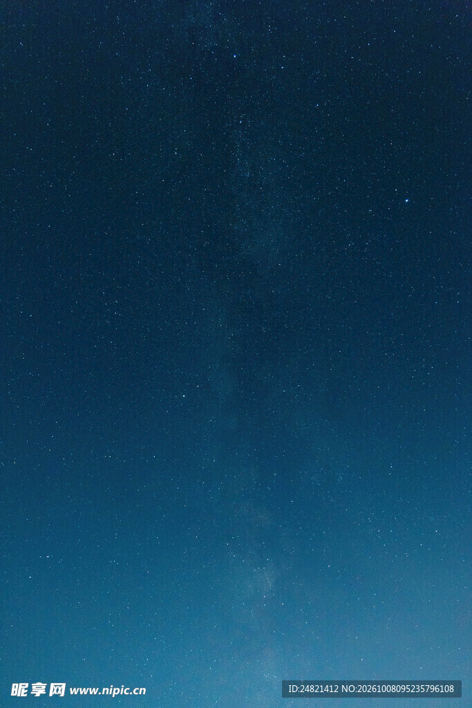 深蓝渐变朦胧背景