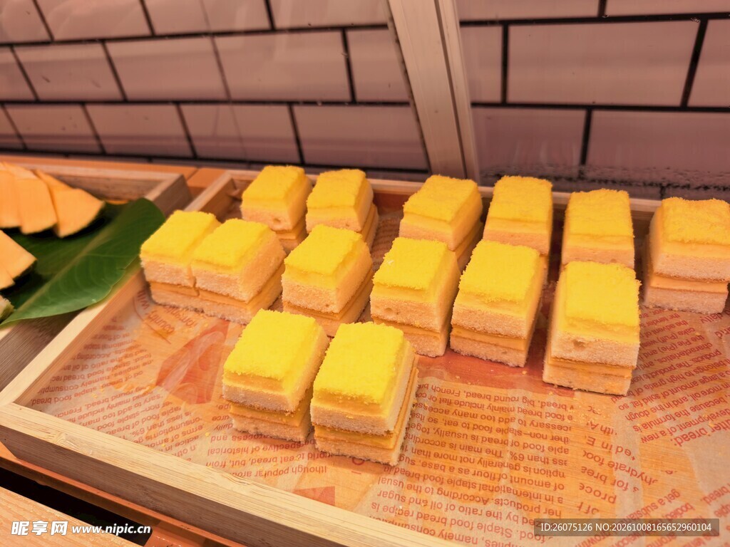 整齐摆放的厚蛋烧