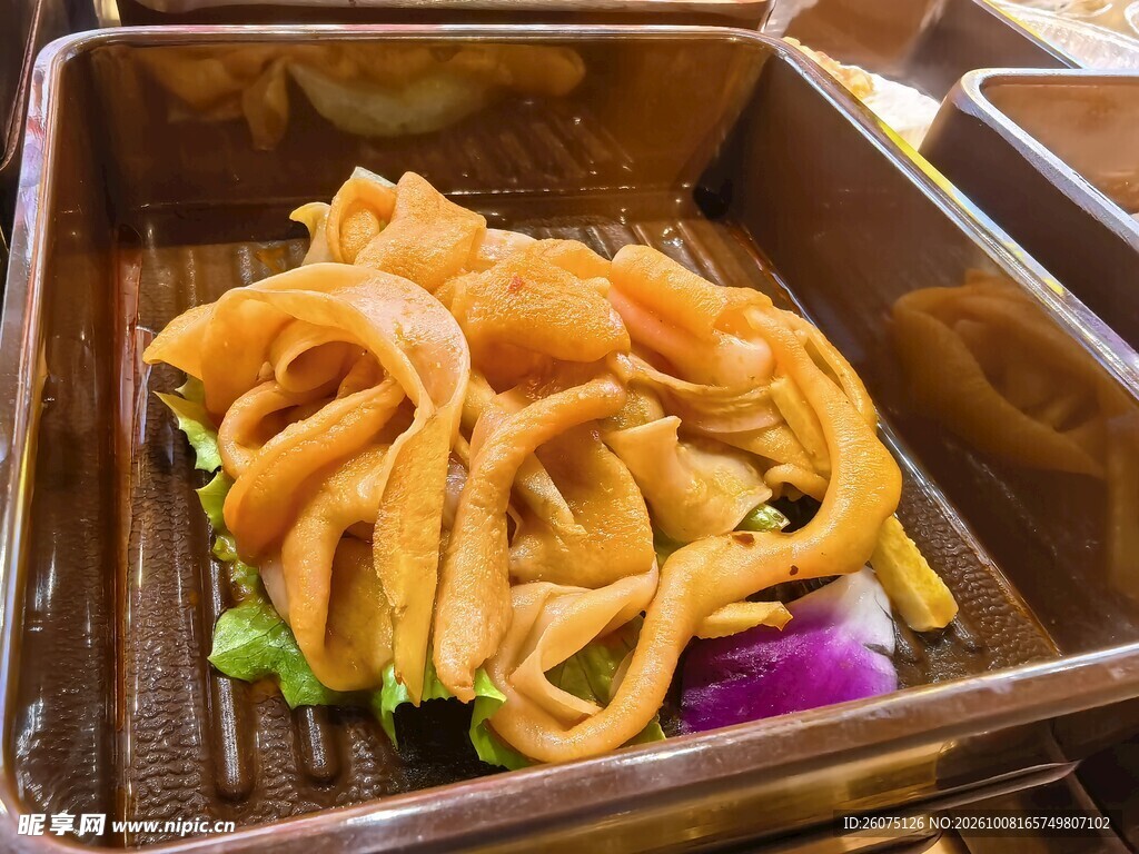 菜品陈列鸭肠食材
