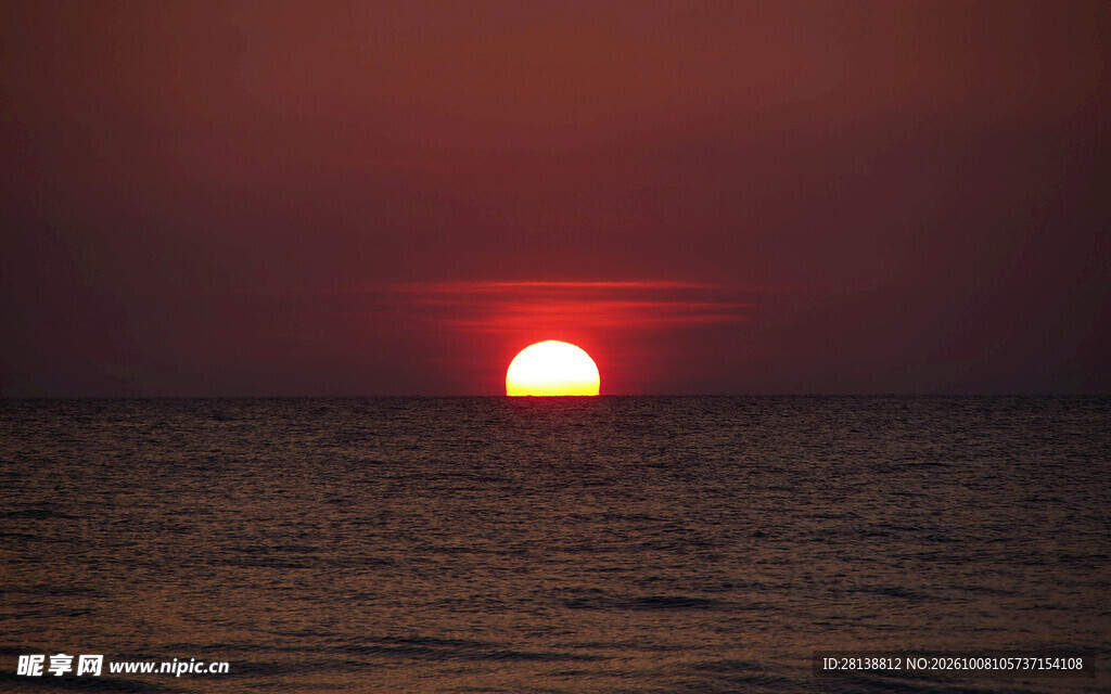 海面日落美景