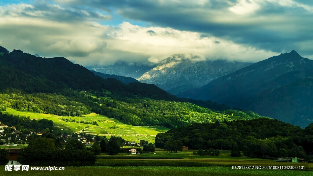 山野晨光乡村美景