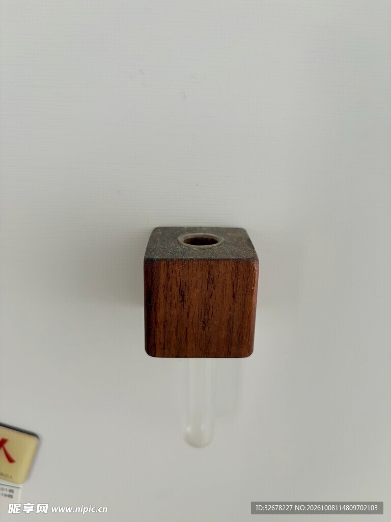 迷离花瓶