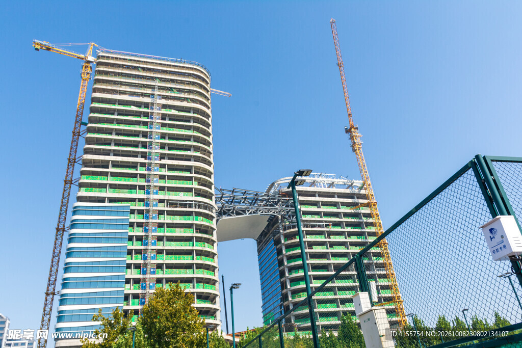 在建城市高层连体建筑