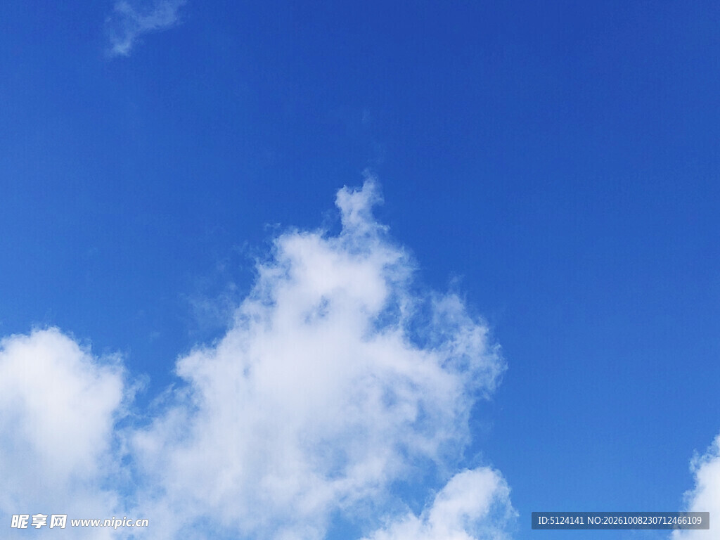 蓝天白云