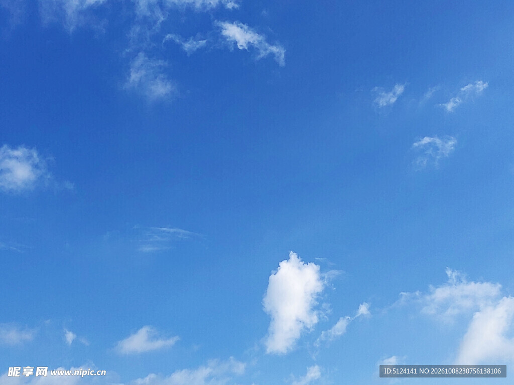 蓝天白云