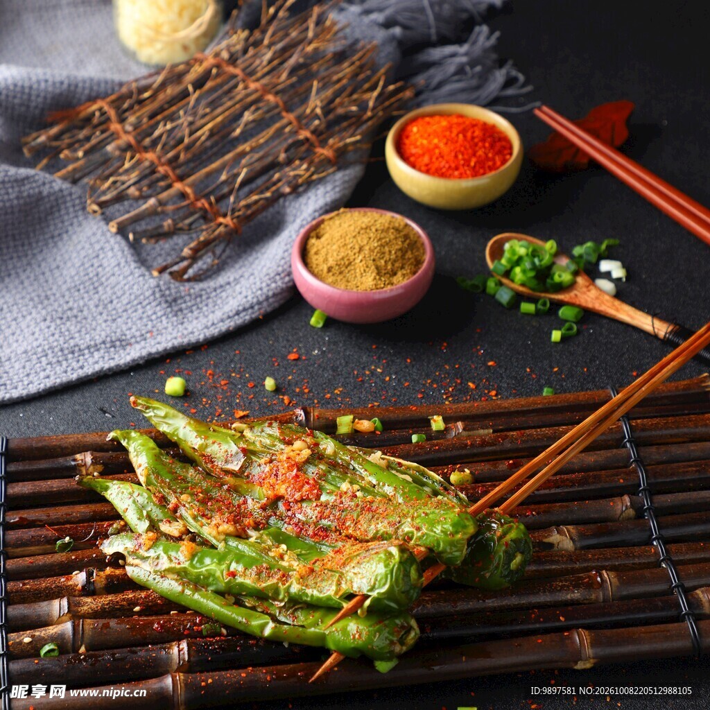 美味炭烤青椒串