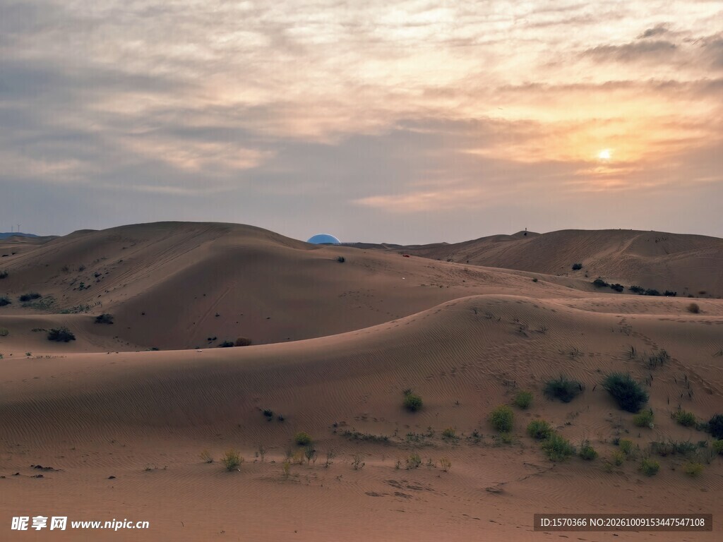 沙漠黄昏日落景观