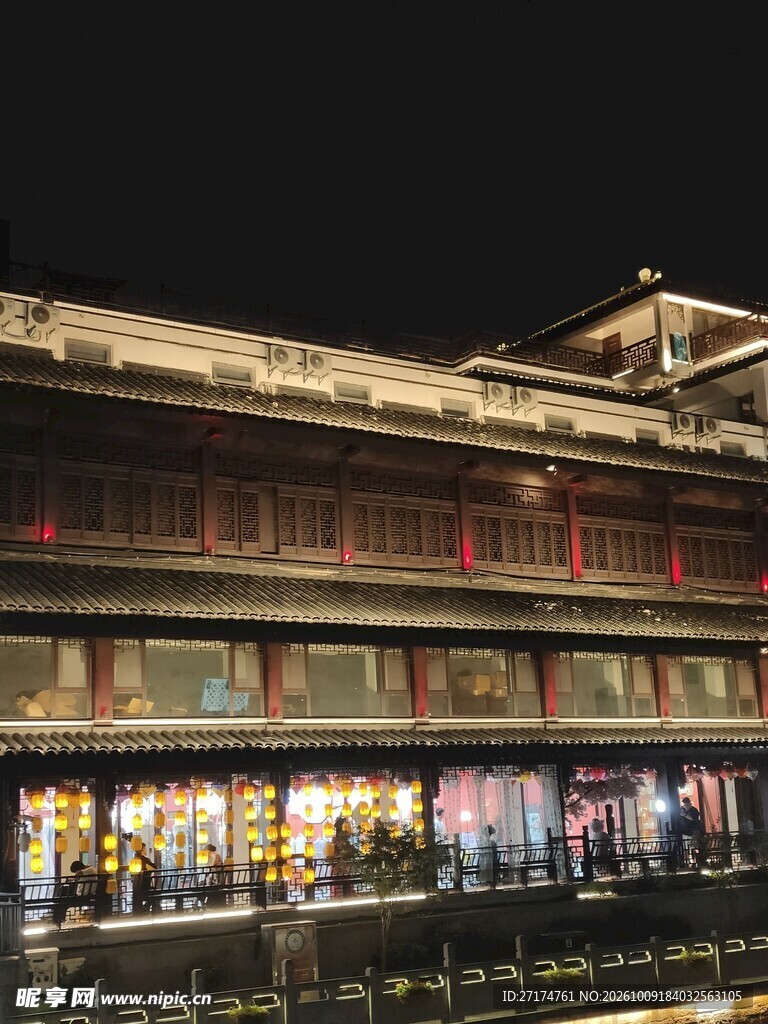 中式古建夜景