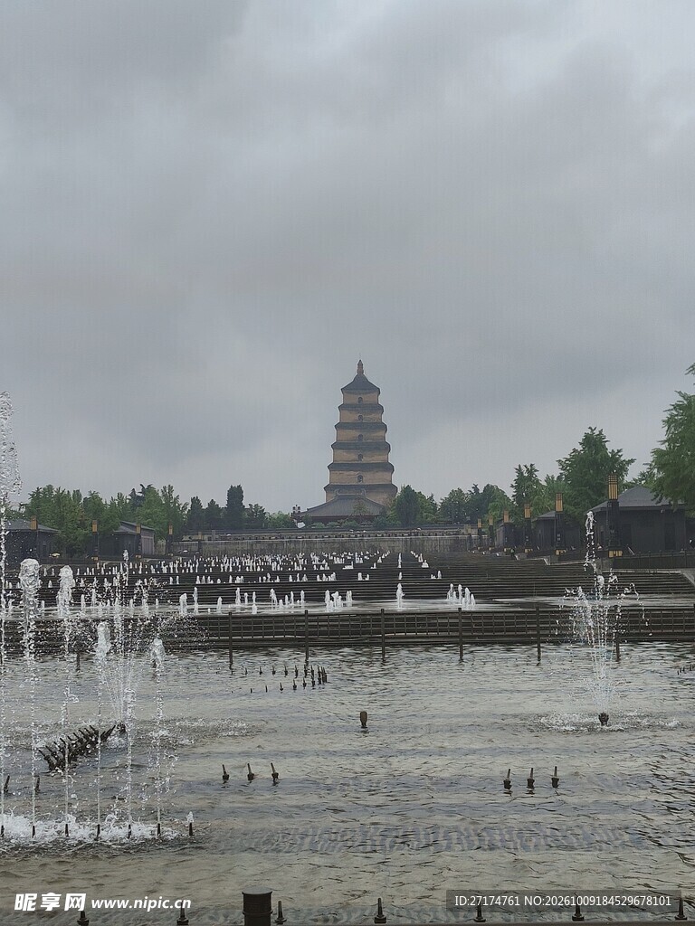 大雁塔前音乐喷泉
