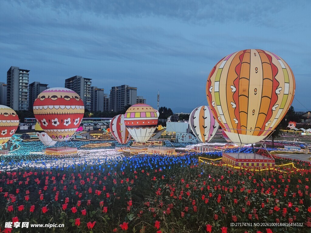 花田热气球城市风光