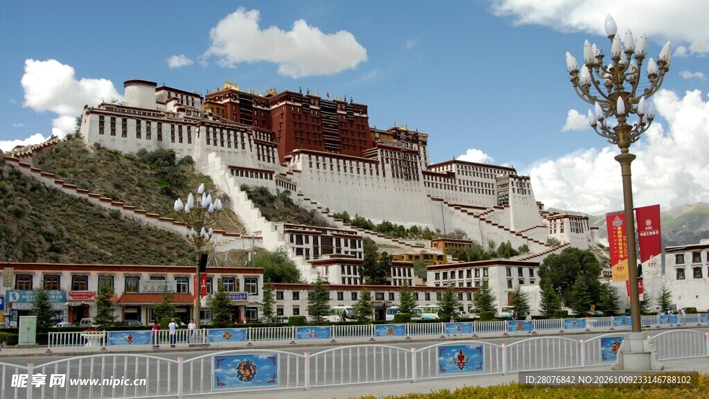 布达拉宫外景风光