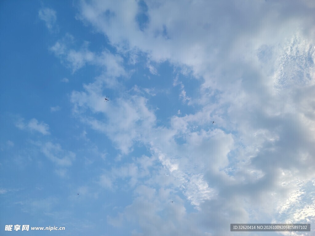 蓝天白云晴空景象