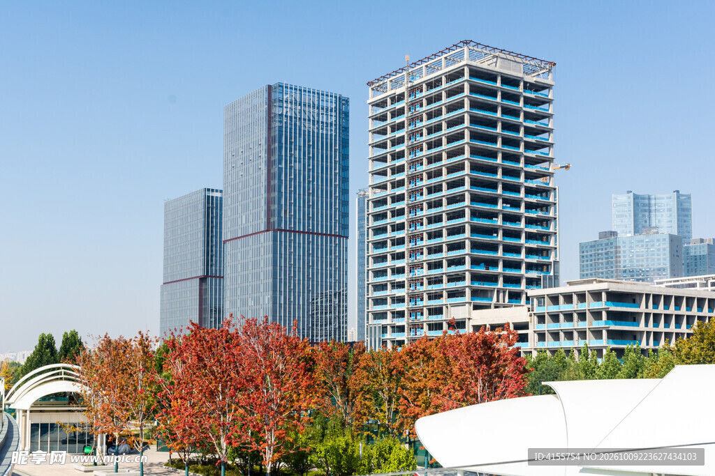秋日城市现代高楼景观