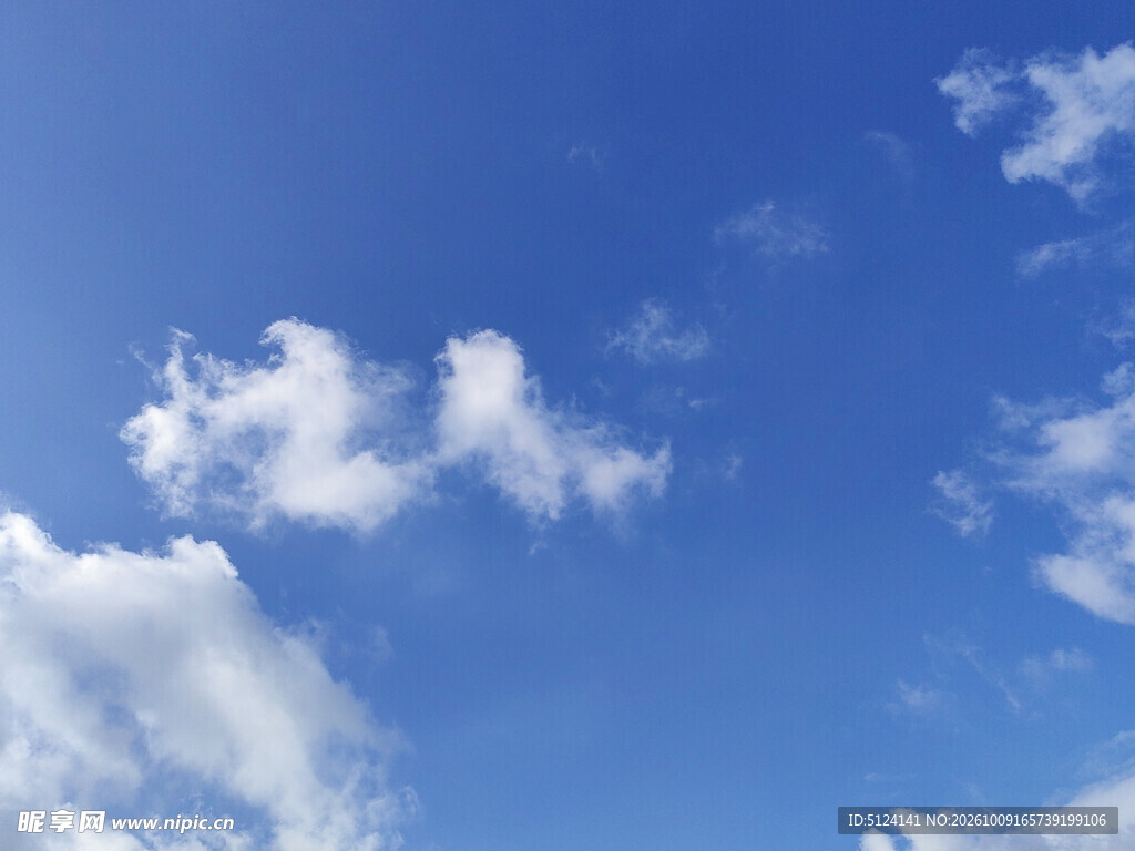 蓝天白云
