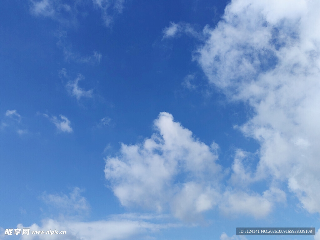 蓝天白云