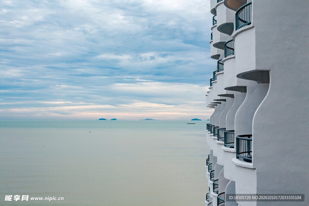 高层住宅眺望海景