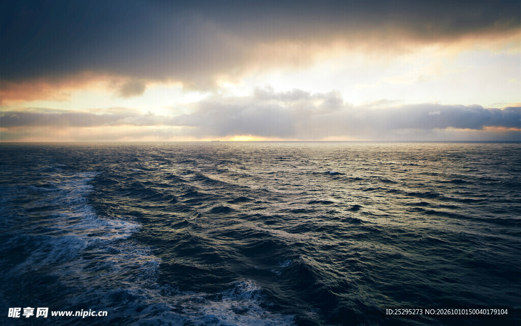海上日落黄昏美景