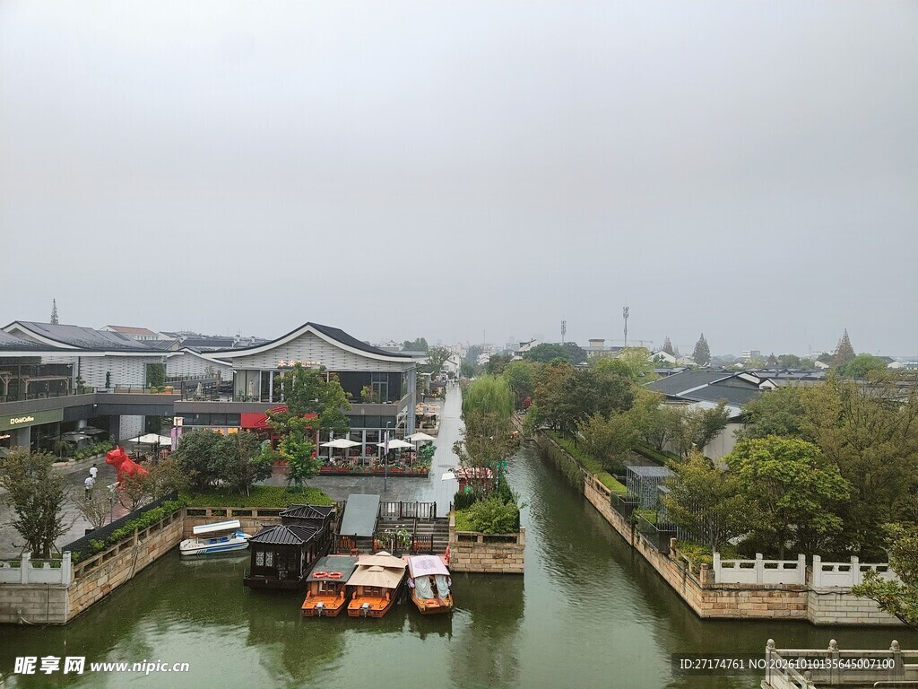 江南水乡河畔风光