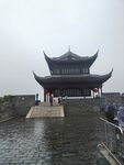 雨中中式古楼阁
