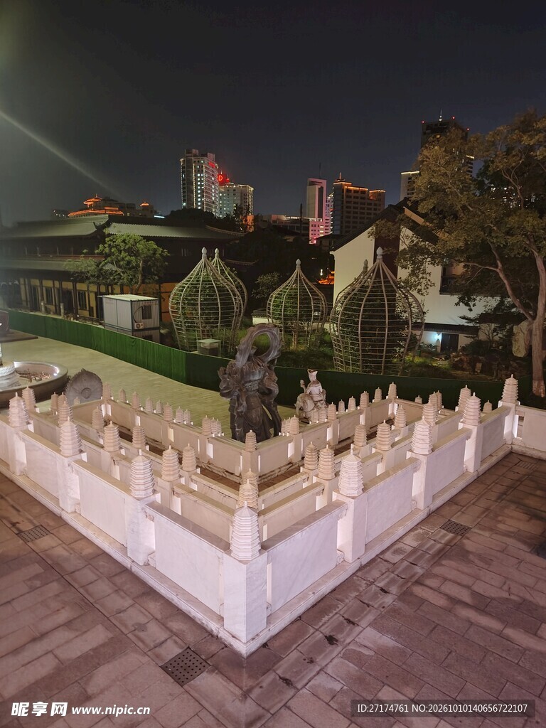 中式古建夜景