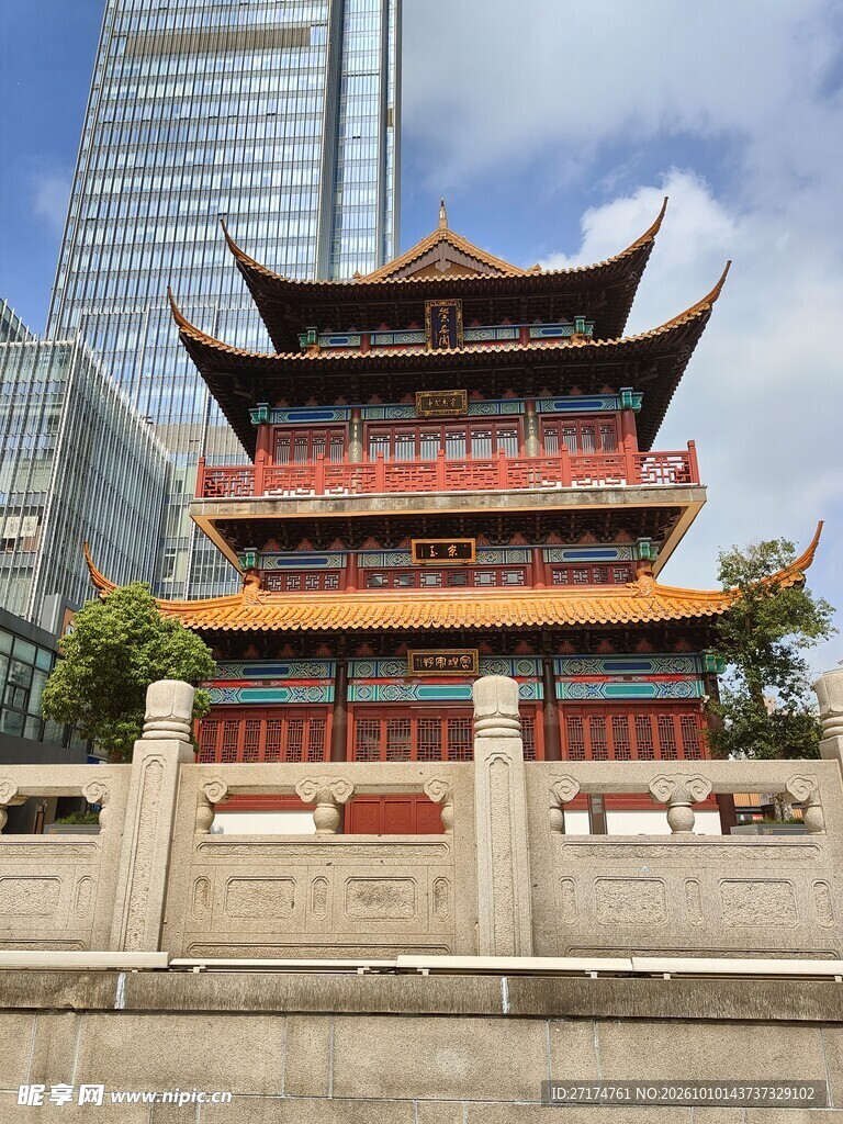 古今同框中式古楼