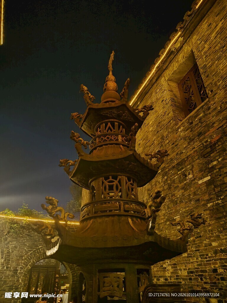 古城夜景古塔楼