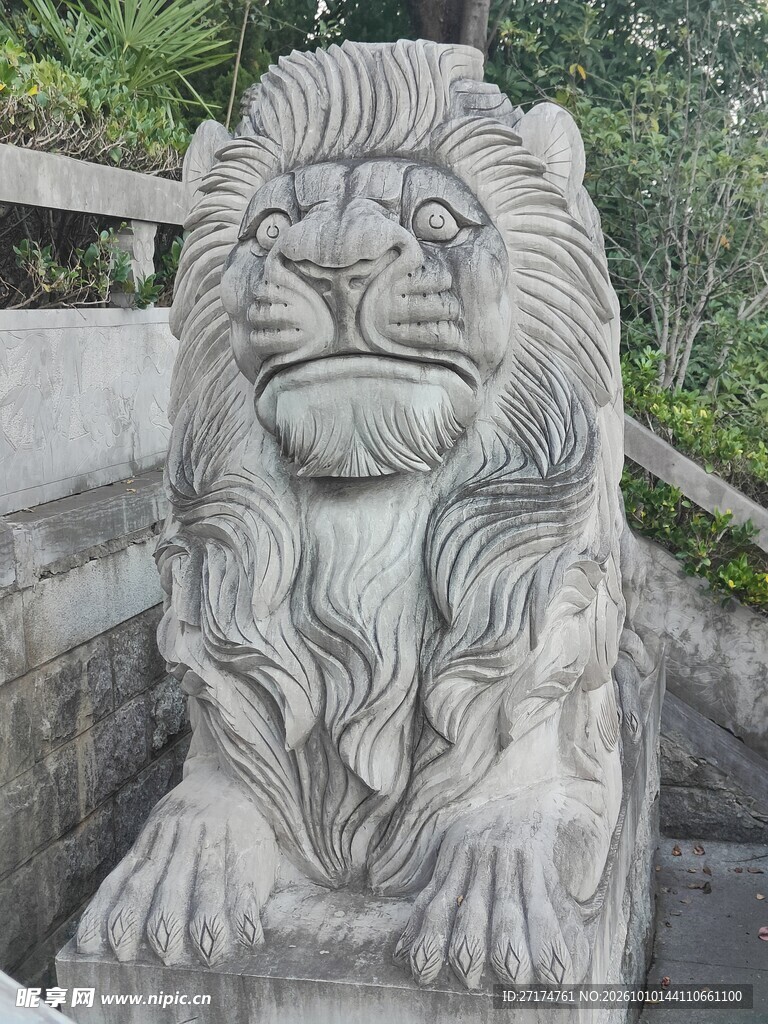 中式石狮子雕塑