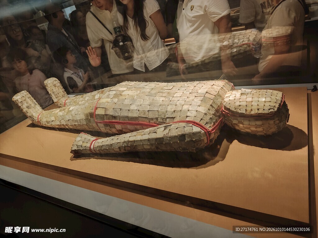 博物馆展出金缕玉衣