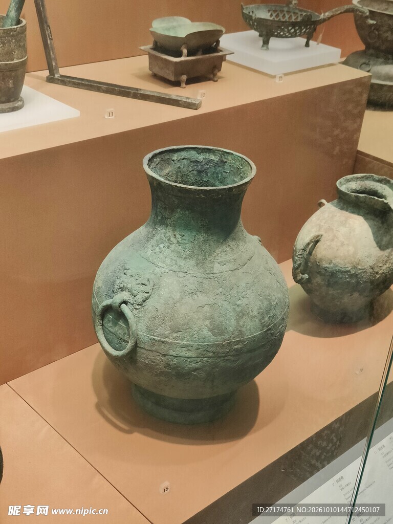 馆藏青铜壶文物展品