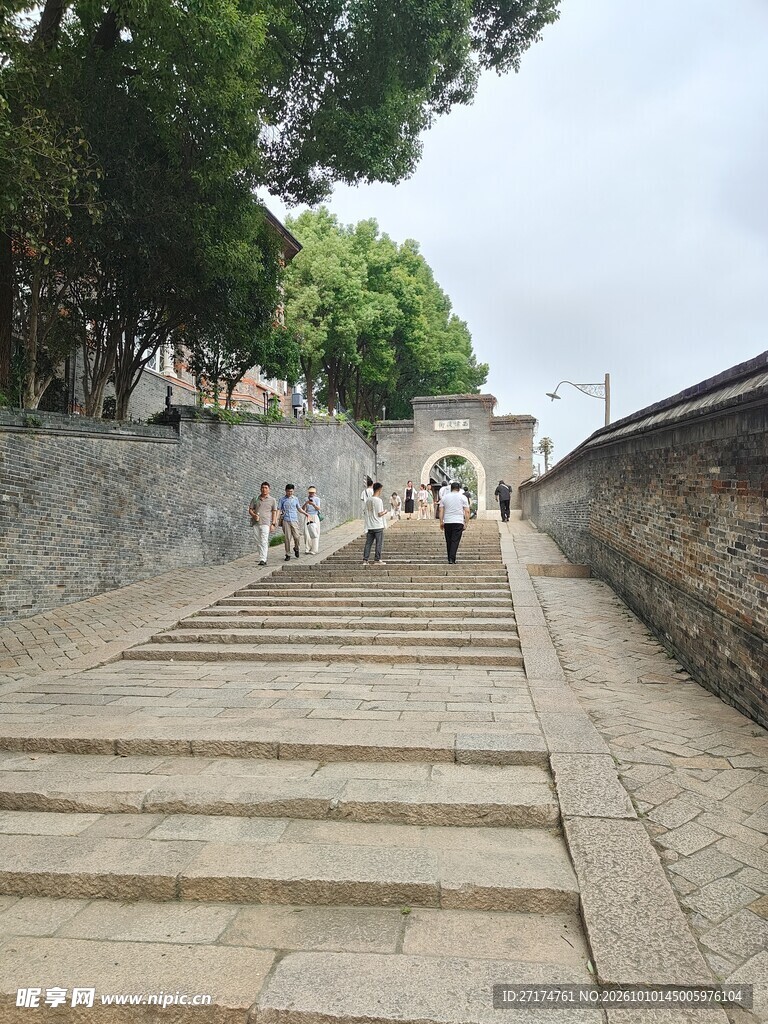 古城石阶步道