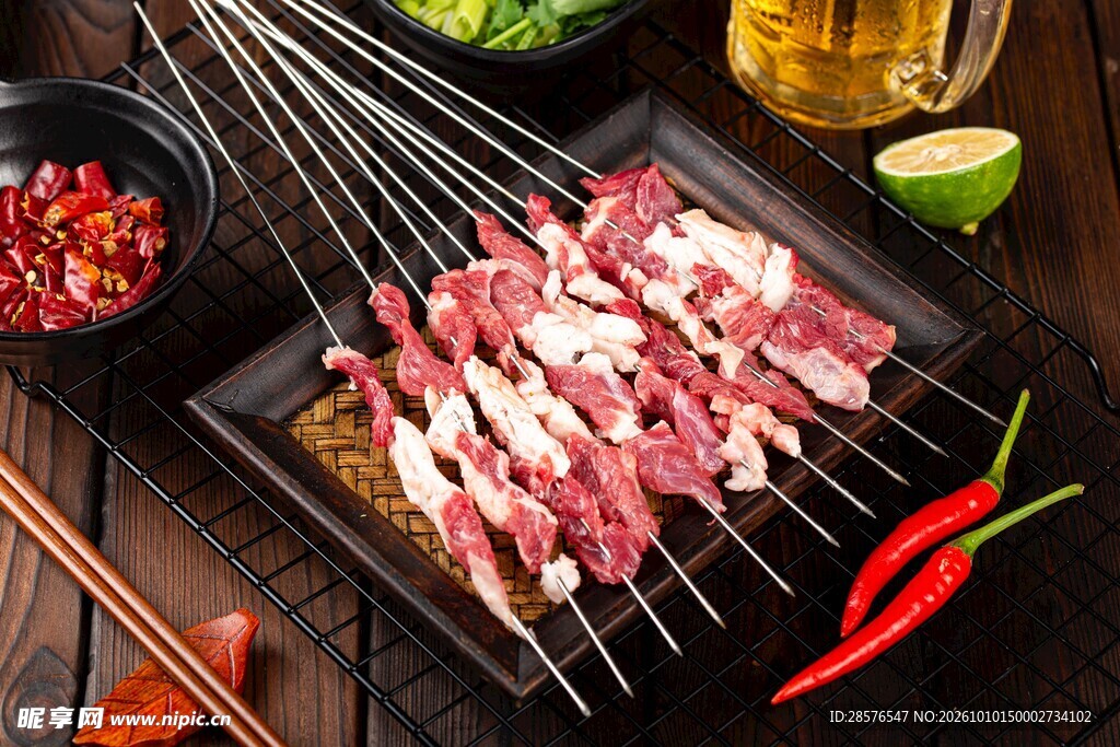 鲜羊肉串烧烤食材