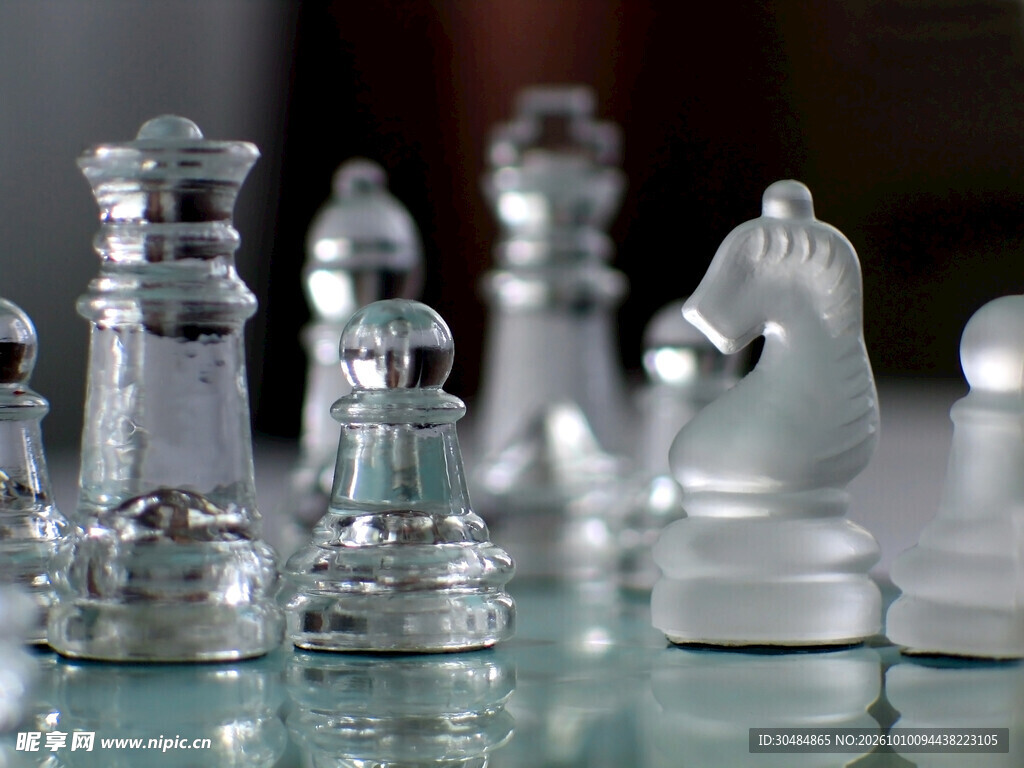 透明玻璃国际象棋