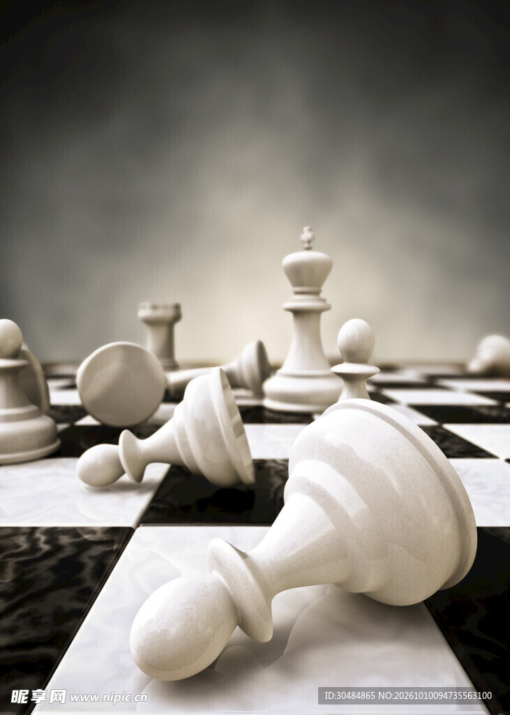 倒地的国际象棋棋子