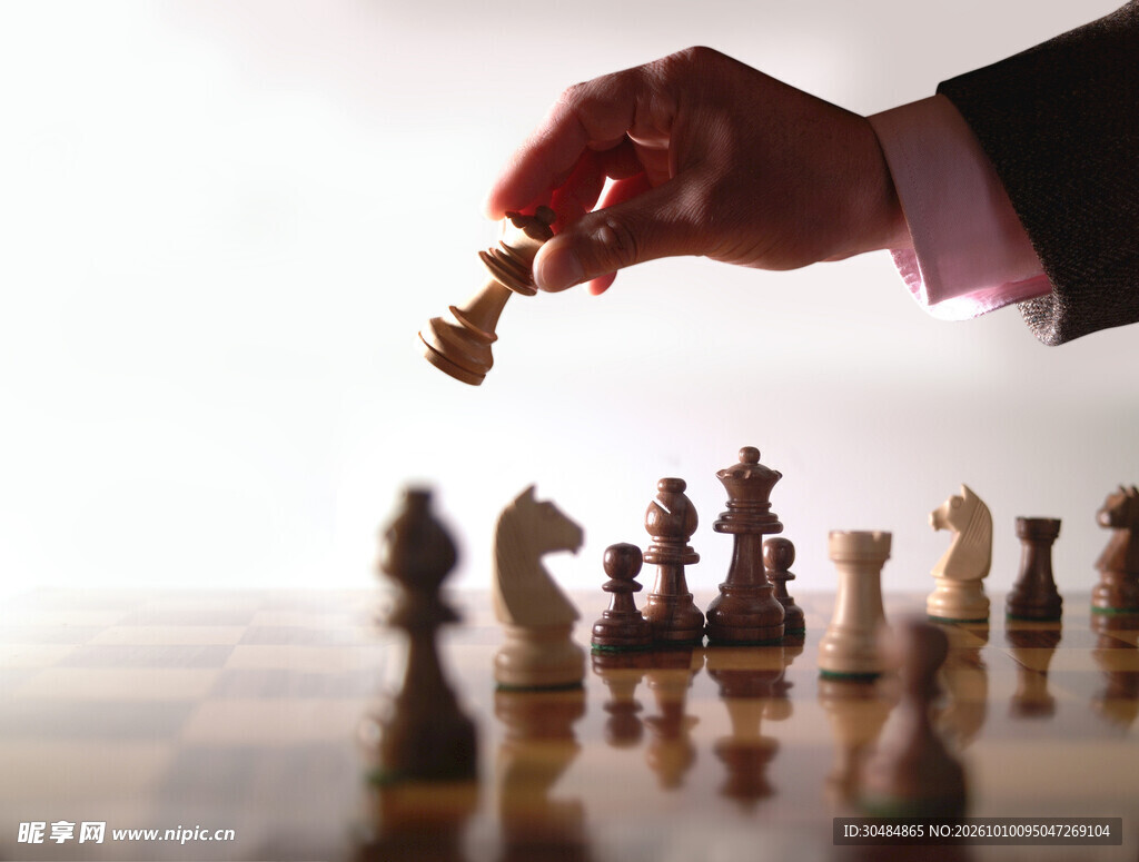 下国际象棋落子瞬间