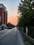 黄昏居民区街道景色