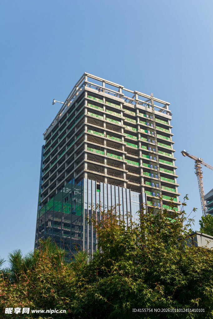 在建高层办公楼