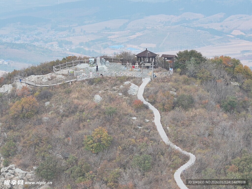 巴尔虎山山顶