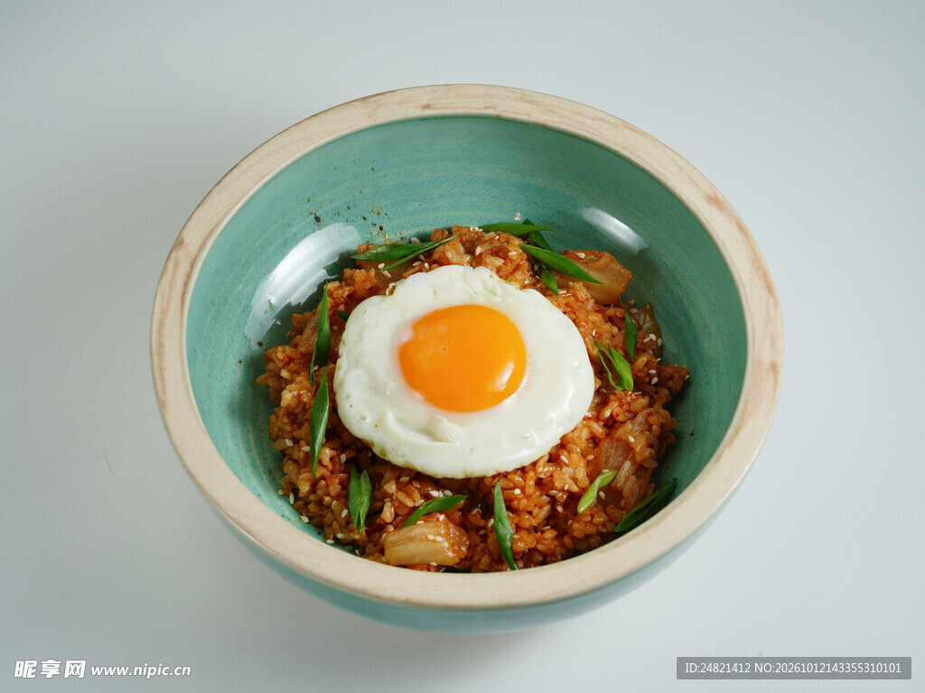 韩式泡菜煎蛋炒饭