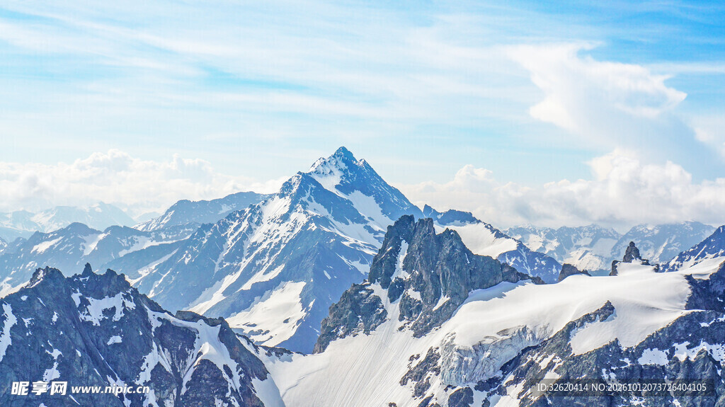 壮丽雪山自然风光