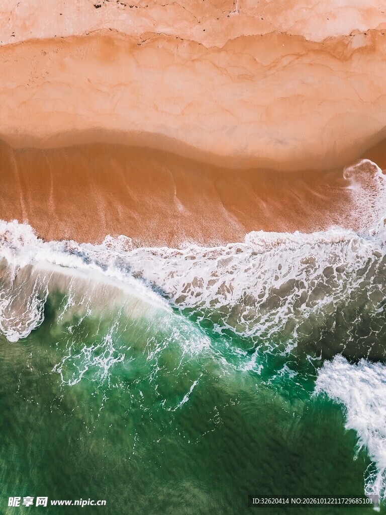 沙海交汇自然奇景