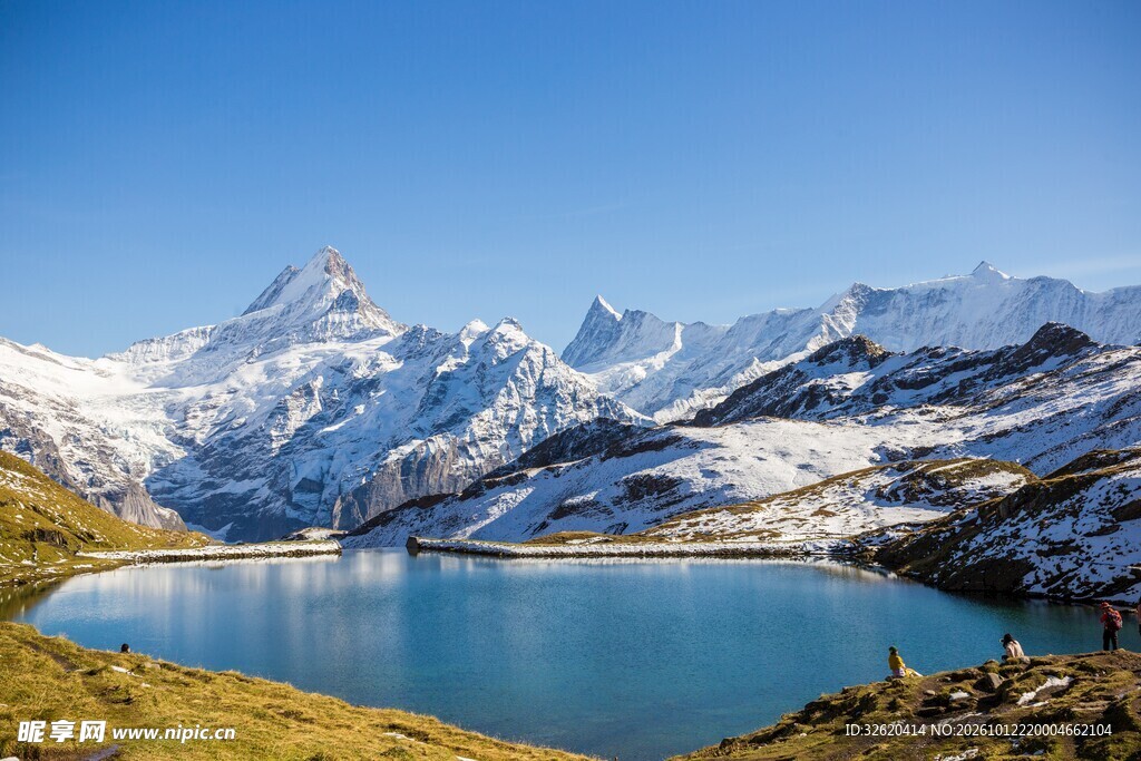 高原雪山湖泊美景