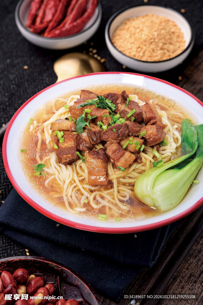 红烧肉汤面