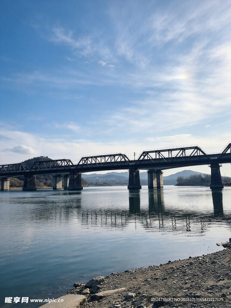 晴空下跨江大桥江景