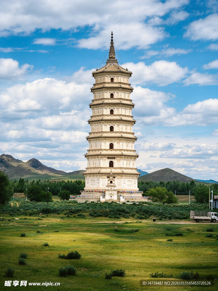 郊野白塔自然风光