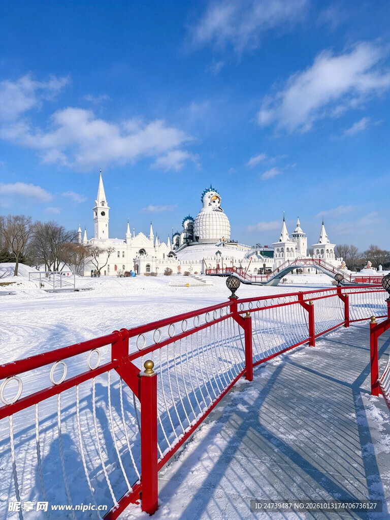 雪后晴空冬日雪景