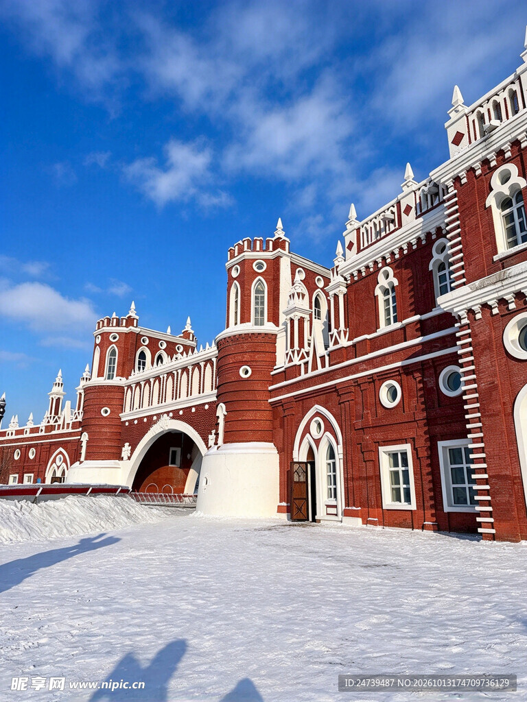 冬日红墙古堡雪景