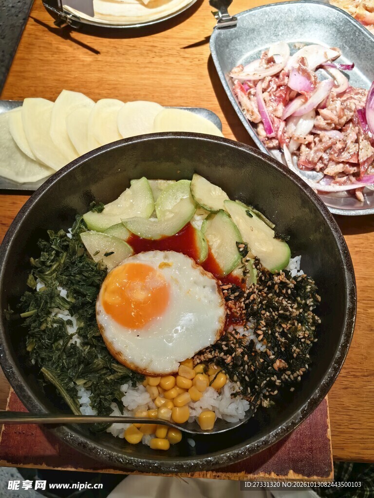 韩式石锅拌饭