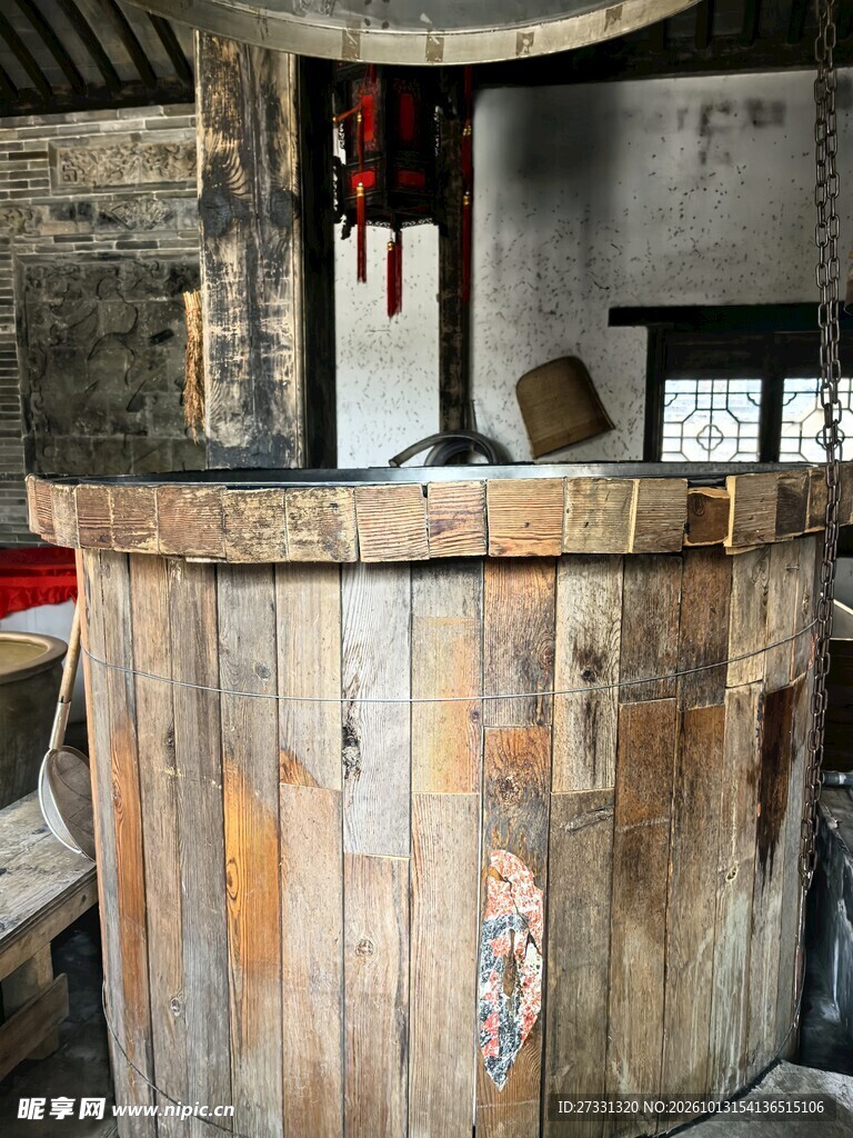 乡村老式柴火土灶台