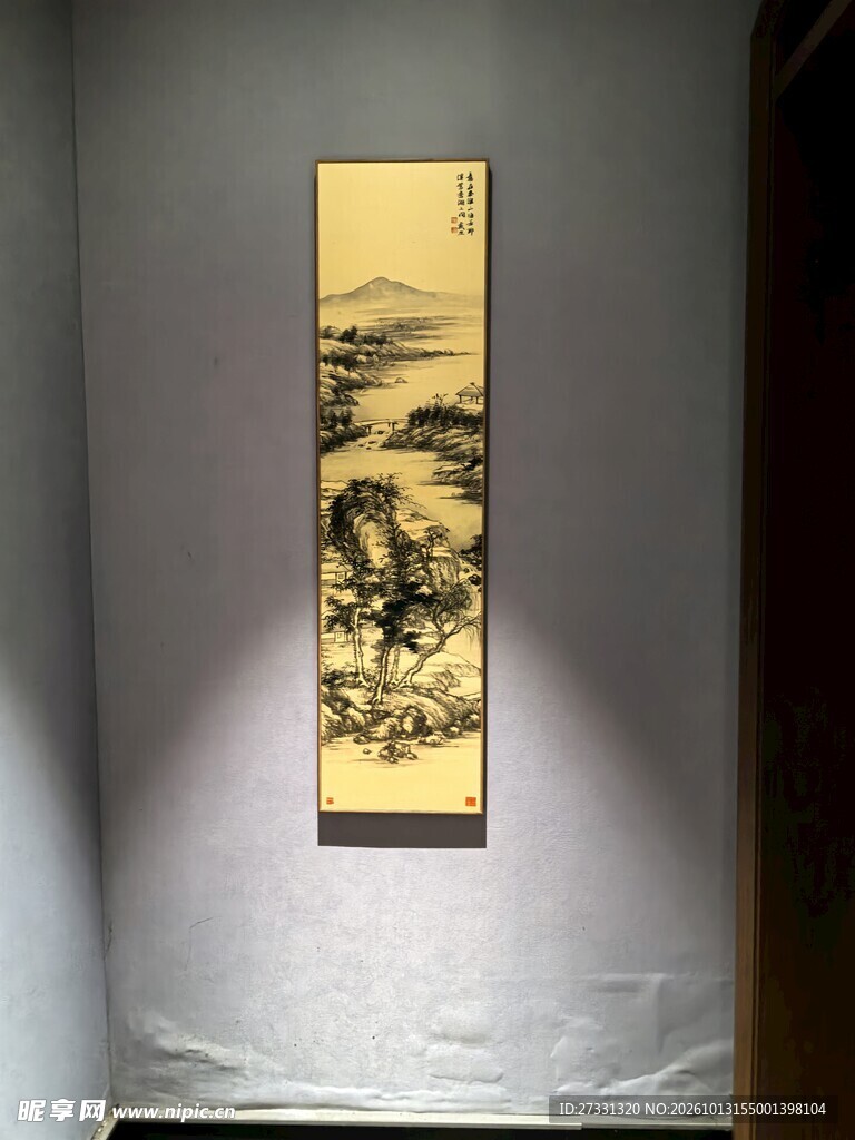 中式竖幅山水挂画